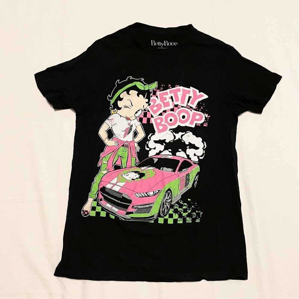 Betty Boop Pink Car Tshirt Womens Size Small Shirt